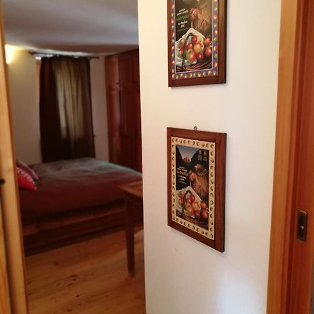 Agriturismo Au Jardin Fleuri Antey-Saint-André Kültér fotó